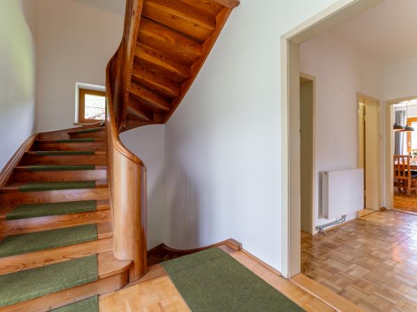 Entrance / Reception