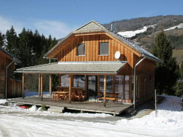 Holiday Home Exterior [winter]