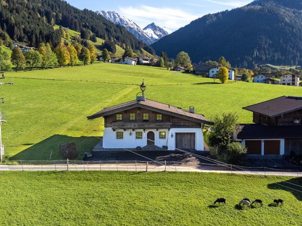 Außenseite Ferienhaus [Sommer]