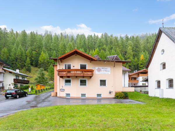 Extérieur maison de vacances [été]