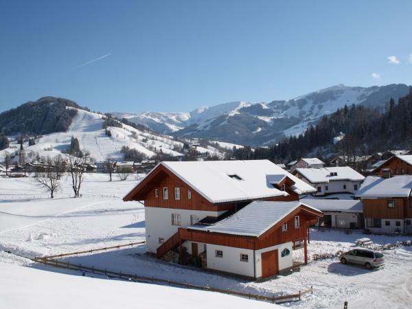 Außenseite Ferienhaus [Winter]