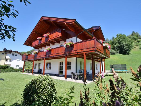 Außenseite Ferienhaus [Sommer]