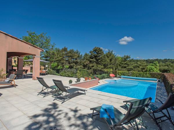Schwimmbad des Ferienhauses