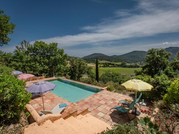 Schwimmbad des Ferienhauses