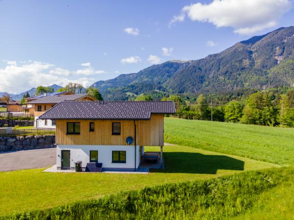 Außenseite Ferienhaus [Sommer]