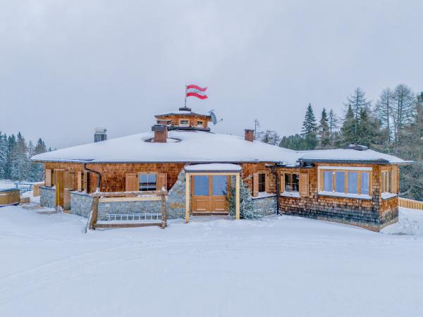 Außenseite Ferienhaus [Winter]