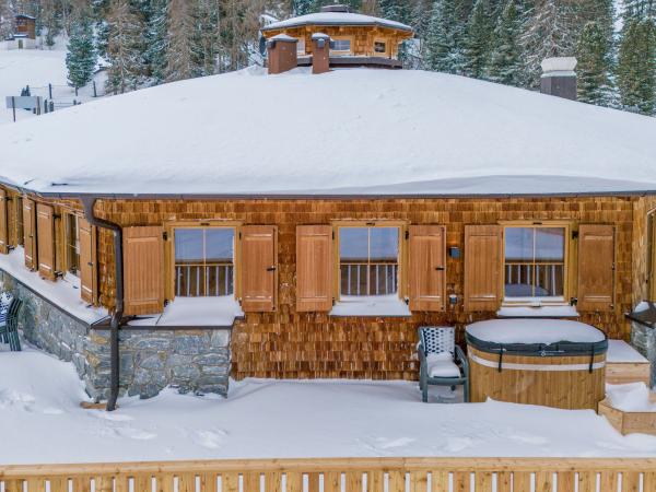 Außenseite Ferienhaus [Winter]