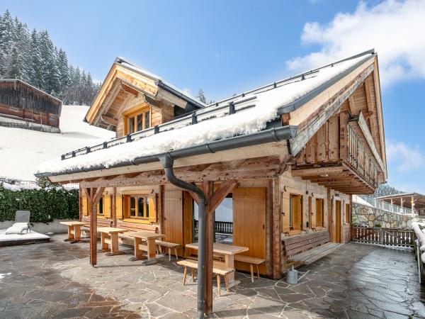 Holiday Home Exterior [winter]