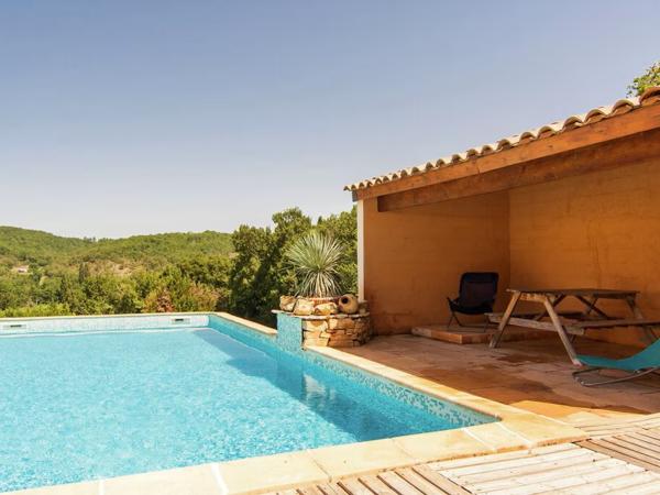 Piscine maison de vacances