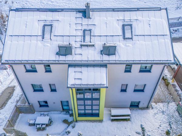 Außenseite Ferienhaus [Winter]