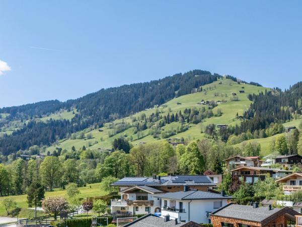 Immediate Surroundings [summer] (<1 km)