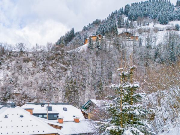 Außenseite Ferienhaus [Winter]