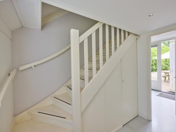 Entrance / Reception