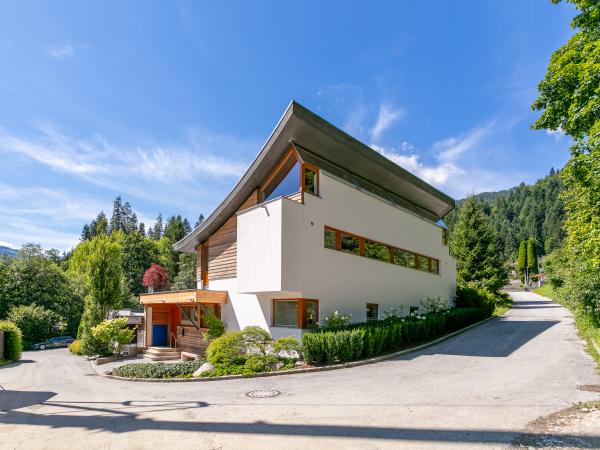Außenseite Ferienhaus [Sommer]
