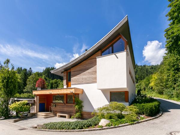Außenseite Ferienhaus [Sommer]