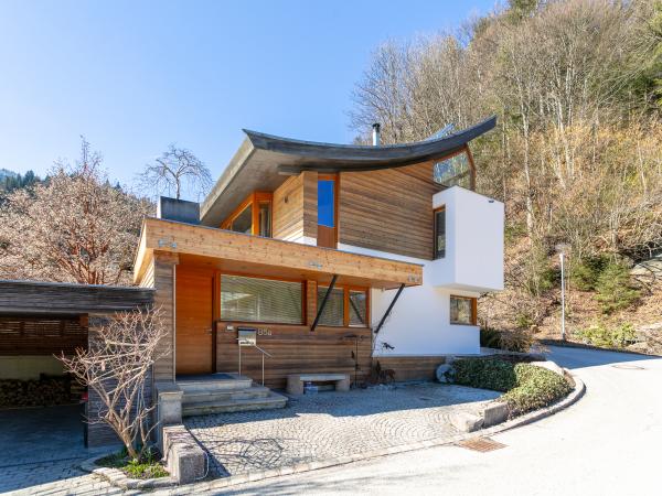 Außenseite Ferienhaus [Sommer]