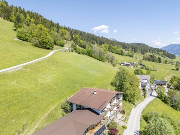 Außenseite Ferienhaus [Sommer]