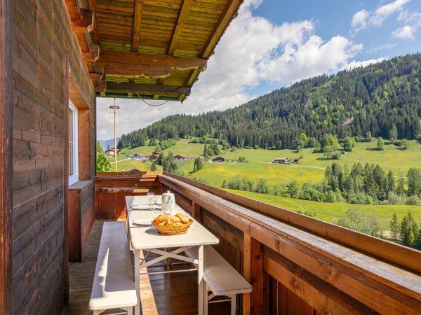 Terrasse / Balkon