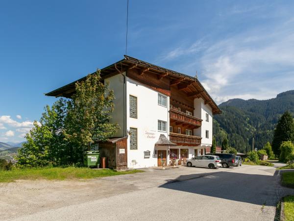Außenseite Ferienhaus [Sommer]