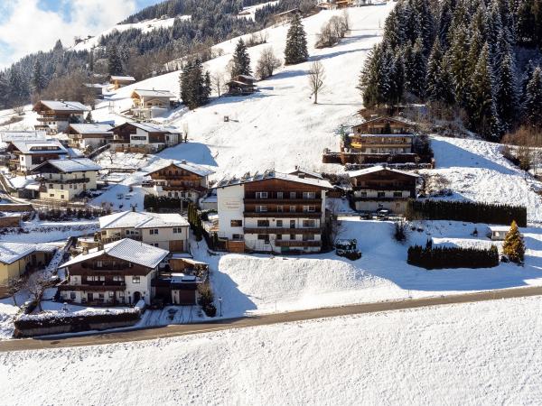 Außenseite Ferienhaus [Winter]