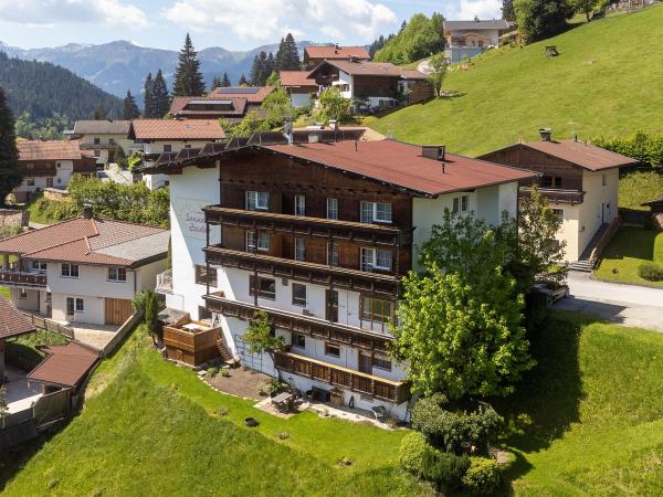 Außenseite Ferienhaus [Sommer]
