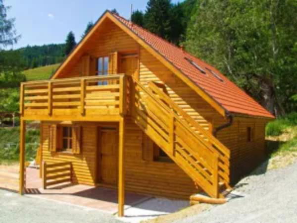 Außenseite Ferienhaus [Sommer]