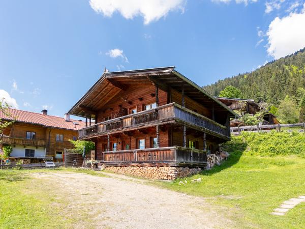Außenseite Ferienhaus [Sommer]