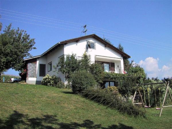 Außenseite Ferienhaus [Sommer]