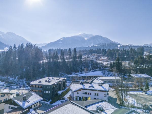 Immediate Surroundings [winter] (<1 km)