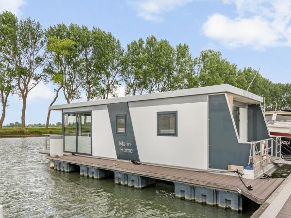 Außenseite Ferienhaus [Sommer]