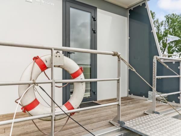 Außenseite Ferienhaus [Sommer]