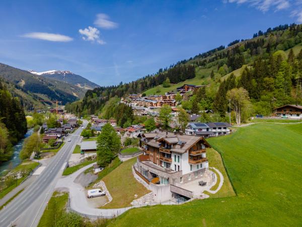 Außenseite Ferienhaus [Sommer]