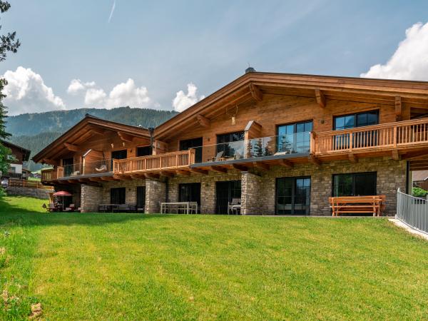 Außenseite Ferienhaus [Sommer]