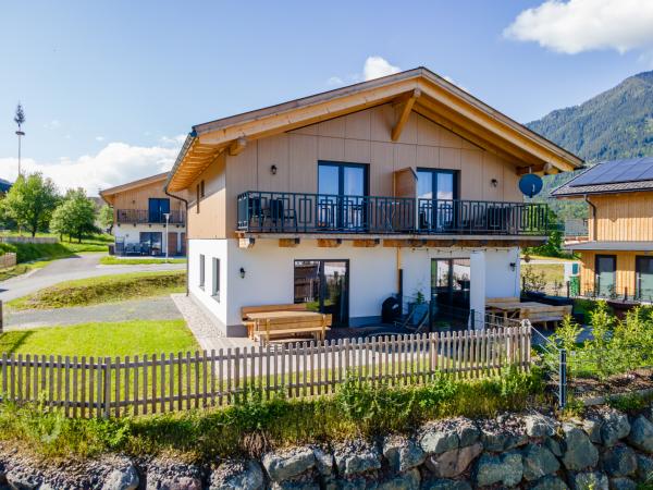 Außenseite Ferienhaus [Sommer]