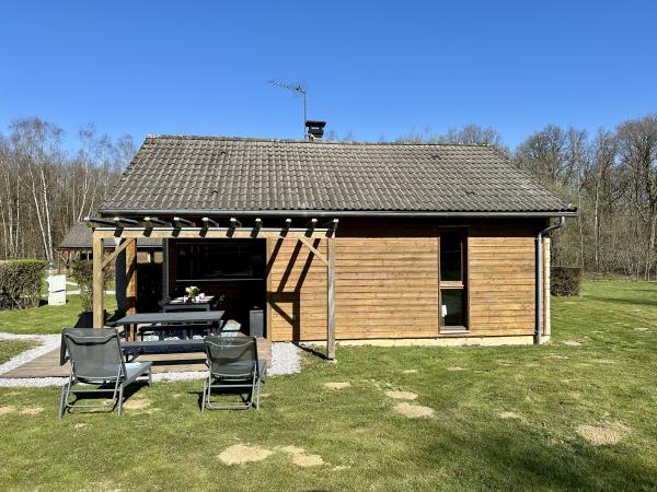 Außenseite Ferienhaus [Sommer]
