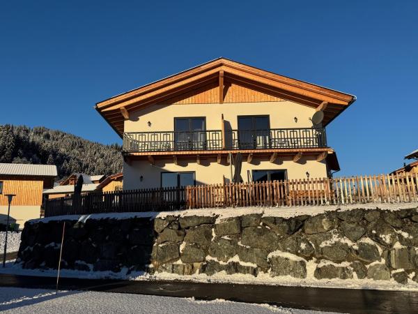 Außenseite Ferienhaus [Winter]