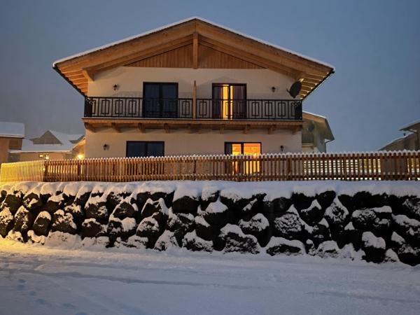 Außenseite Ferienhaus [Winter]