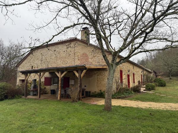 Außenseite Ferienhaus [Sommer]