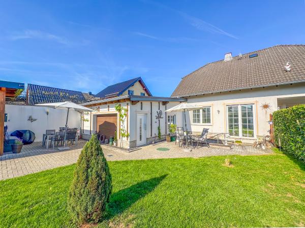 Außenseite Ferienhaus [Sommer]