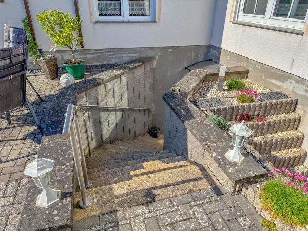 Außenseite Ferienhaus [Sommer]