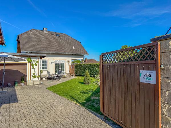 Außenseite Ferienhaus [Sommer]