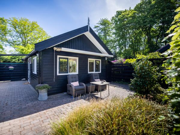 Außenseite Ferienhaus [Sommer]