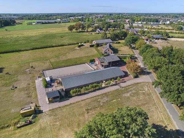 Außenseite Ferienhaus [Sommer]