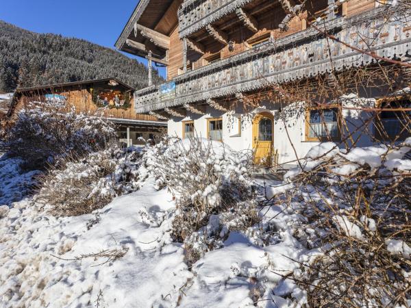 Außenseite Ferienhaus [Winter]