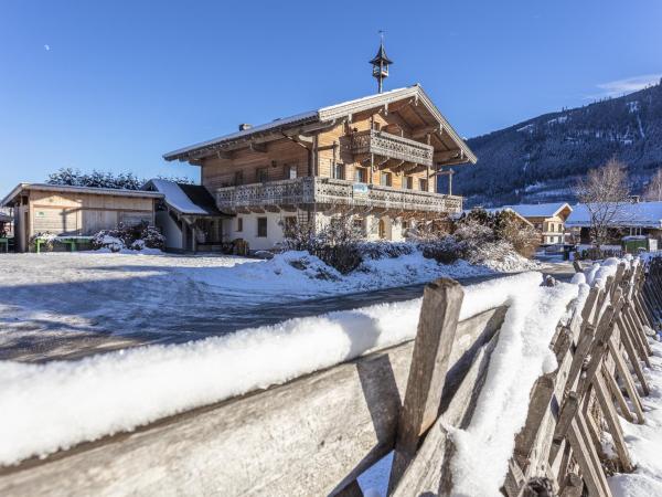 Außenseite Ferienhaus [Winter]