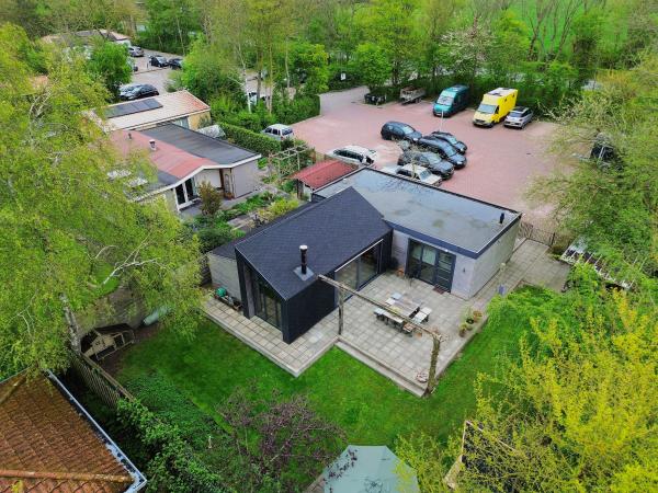 Außenseite Ferienhaus [Sommer]