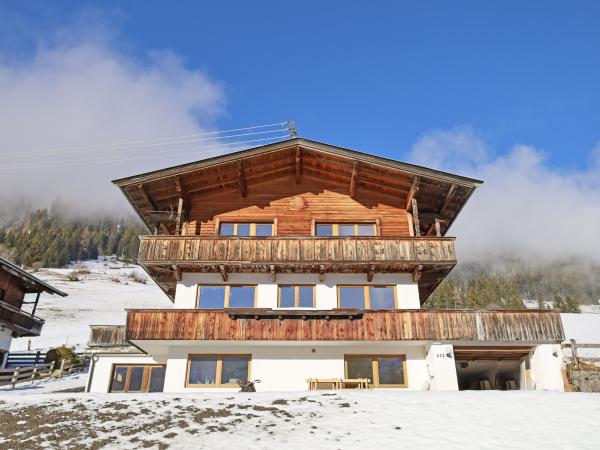 Außenseite Ferienhaus [Winter]