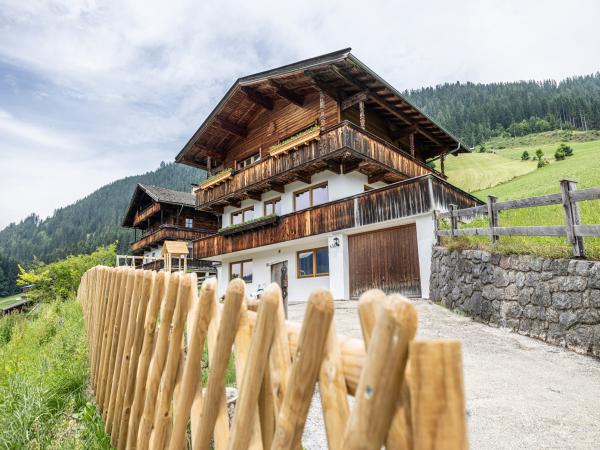 Außenseite Ferienhaus [Sommer]