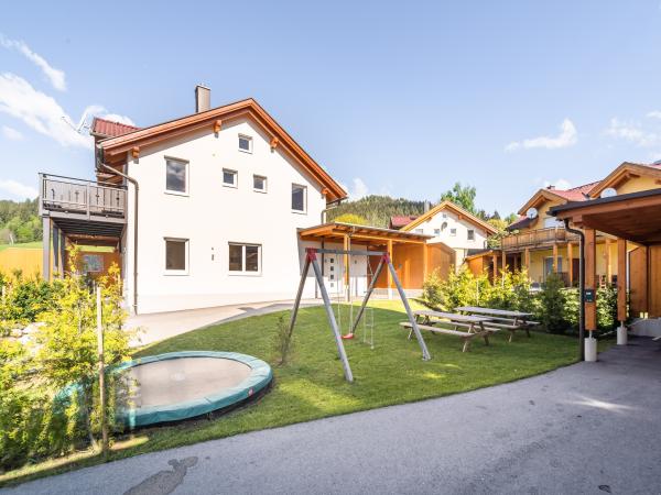 Außenseite Ferienhaus [Sommer]