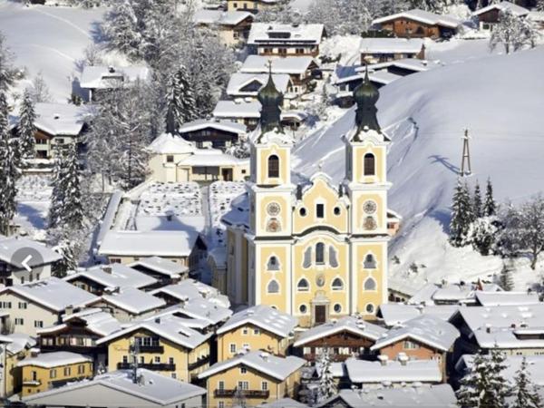 Immediate Surroundings [winter] (<1 km)